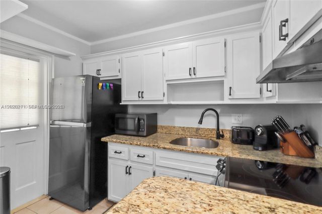 2420 SE 17th Cswy 301C, Fort Lauderdale, FL 33316