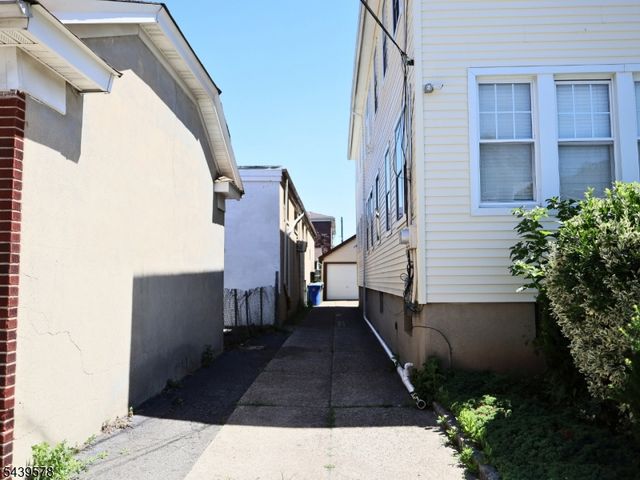 313 Ashton Ave, Linden City, NJ 07036