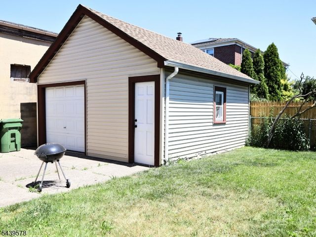 313 Ashton Ave, Linden City, NJ 07036