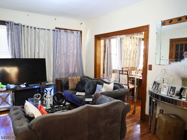 313 Ashton Ave, Linden City, NJ 07036
