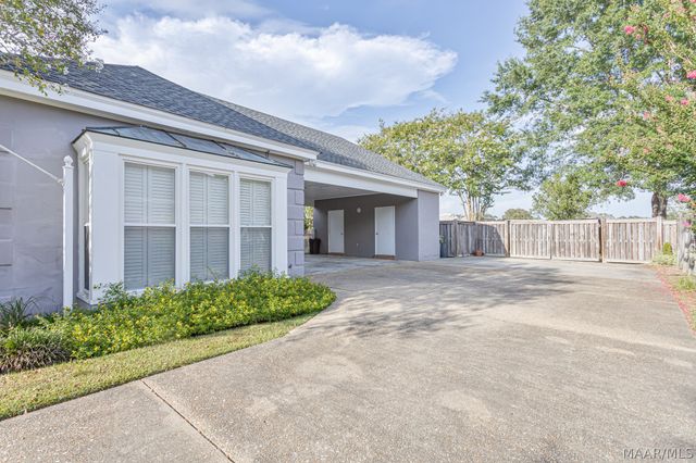 529 COUNTY DOWNS Road, Montgomery, AL 36109