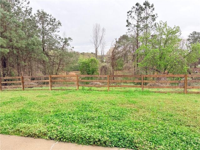 107 Colton Drive, Calhoun, GA 30701
