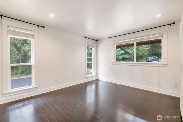 17120 NE 2nd Place, Bellevue, WA 98008