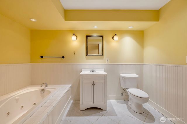 17120 NE 2nd Place, Bellevue, WA 98008