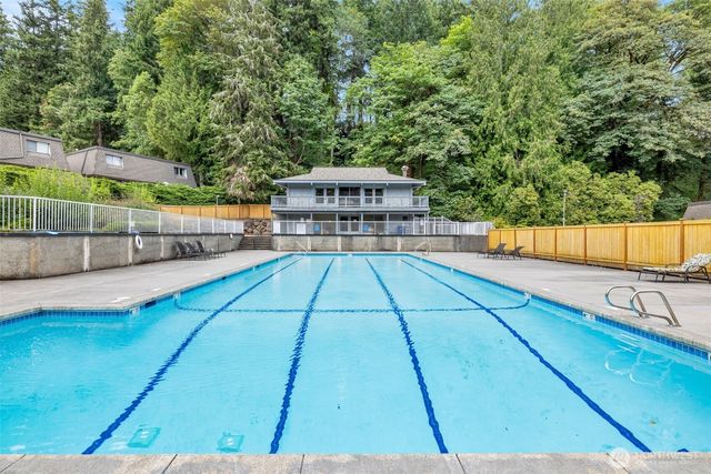 17120 NE 2nd Place, Bellevue, WA 98008