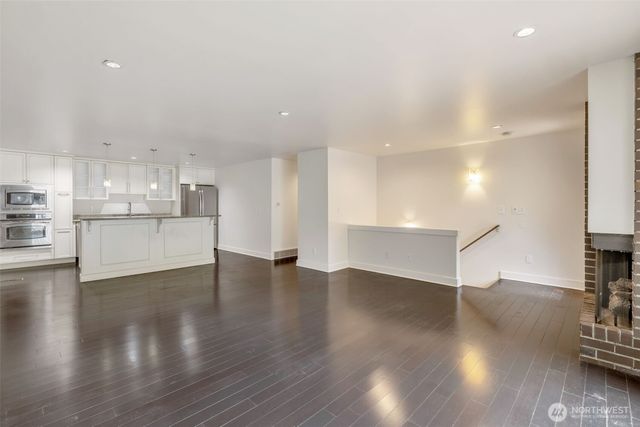 17120 NE 2nd Place, Bellevue, WA 98008