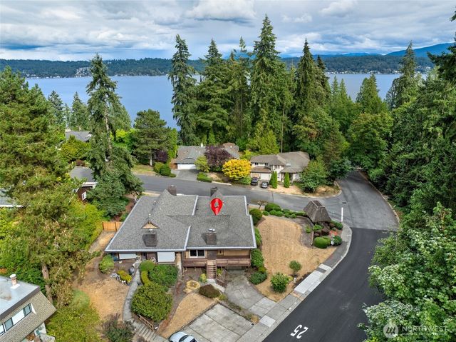 17120 NE 2nd Place, Bellevue, WA 98008