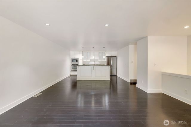 17120 NE 2nd Place, Bellevue, WA 98008