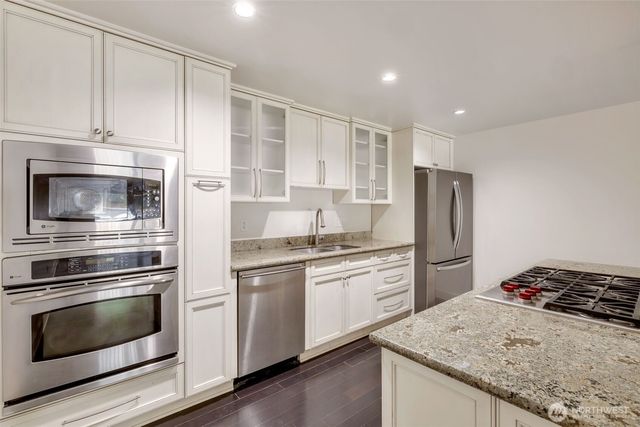 17120 NE 2nd Place, Bellevue, WA 98008