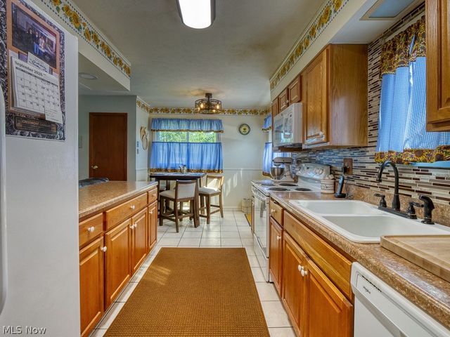 455 Birchwood Drive, Berea, OH 44017