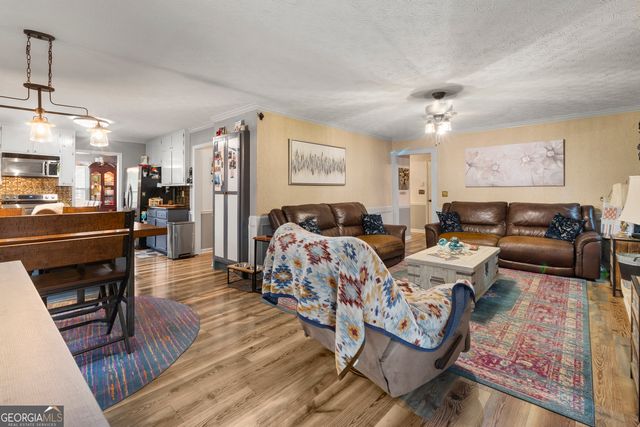 2160 Deer Oaks Trail, Lawrenceville, GA 30044