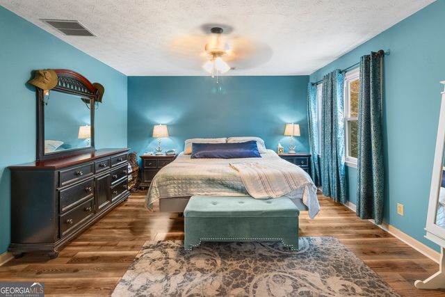 2160 Deer Oaks Trail, Lawrenceville, GA 30044