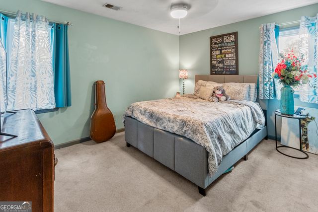 2160 Deer Oaks Trail, Lawrenceville, GA 30044