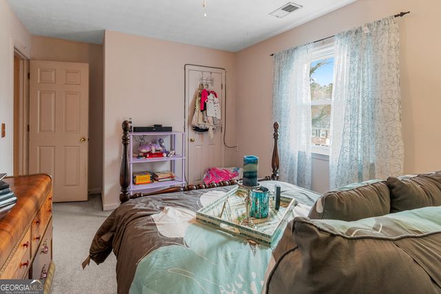 2160 Deer Oaks Trail, Lawrenceville, GA 30044