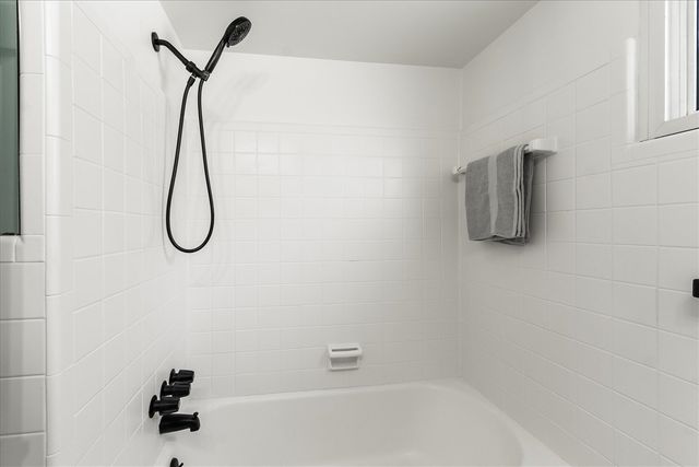 18305 Marquette Street, Roseville, MI 48066
