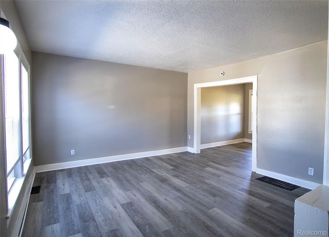 25 Maynard Court, Pontiac, MI 48342