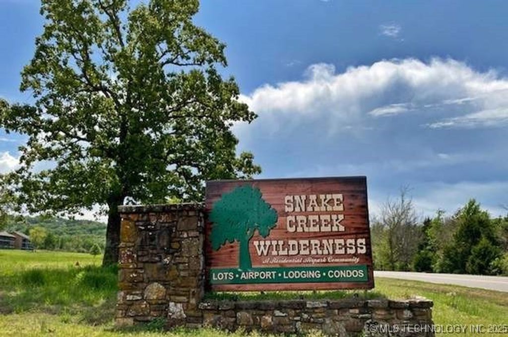 Wilderness Road, Cookson, OK 74427