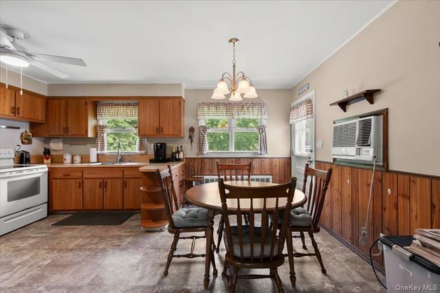 101 Lake Avenue, Saint James, NY 11780