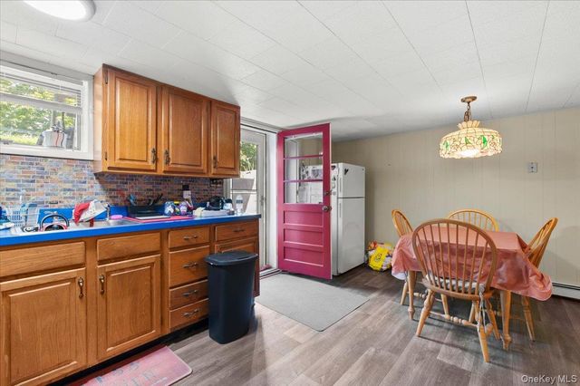 101 Lake Avenue, Saint James, NY 11780