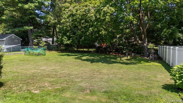 101 Lake Avenue, Saint James, NY 11780