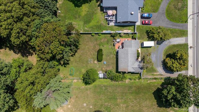 101 Lake Avenue, Saint James, NY 11780