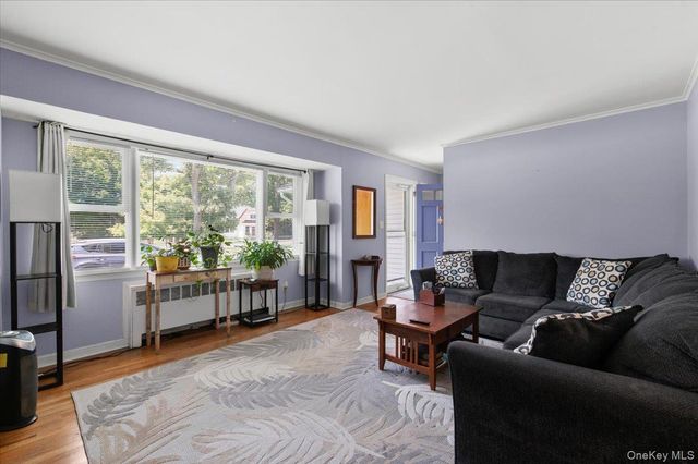 101 Lake Avenue, Saint James, NY 11780