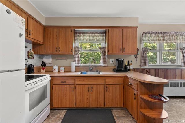 101 Lake Avenue, Saint James, NY 11780