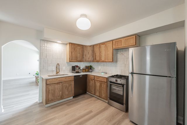 1946 Chesham Drive, Carrollton, TX 75007