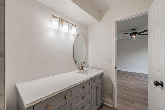 1946 Chesham Drive, Carrollton, TX 75007