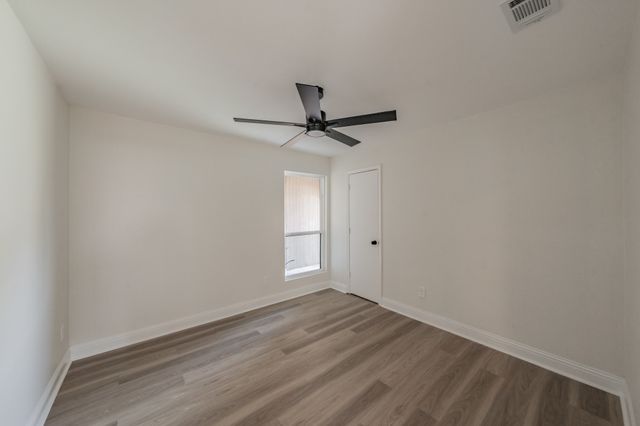 1946 Chesham Drive, Carrollton, TX 75007