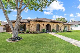 1946 Chesham Drive, Carrollton, TX 75007