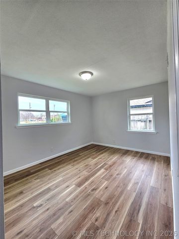 11618 E 27th Street, Tulsa, OK 74129