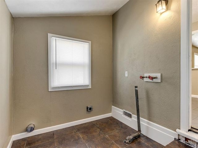 508 W Lockheed Drive, Midwest City, OK 73110