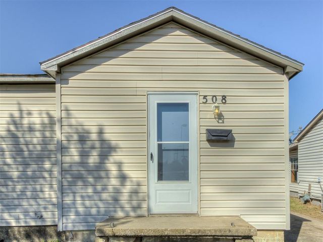 508 W Lockheed Drive, Midwest City, OK 73110
