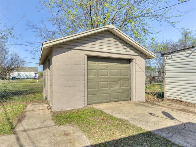 508 W Lockheed Drive, Midwest City, OK 73110