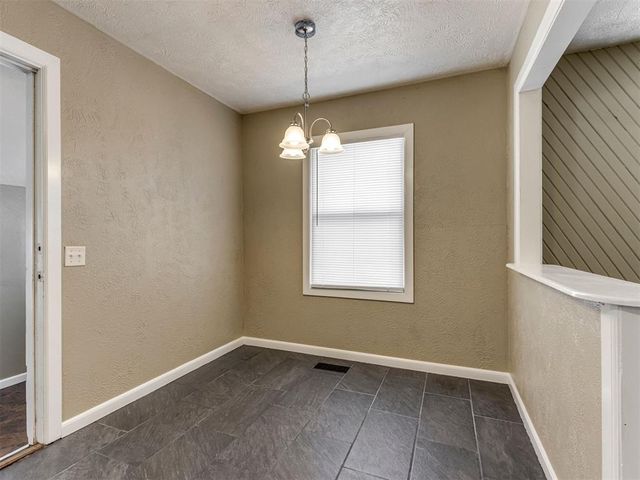 508 W Lockheed Drive, Midwest City, OK 73110