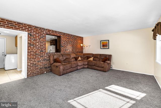 2009 PARKVIEW AVE, Abington, PA 19001