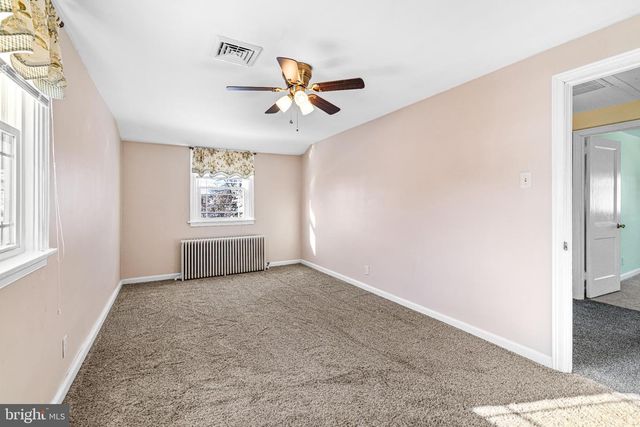 2009 PARKVIEW AVE, Abington, PA 19001