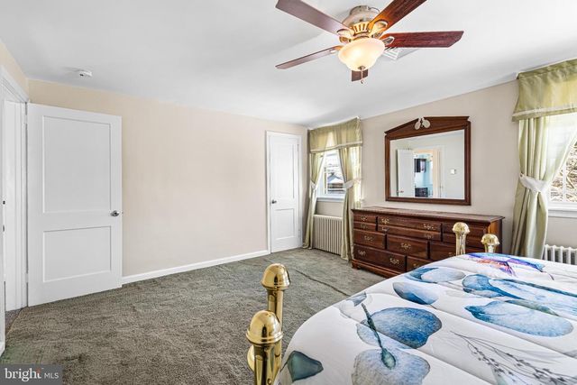 2009 PARKVIEW AVE, Abington, PA 19001