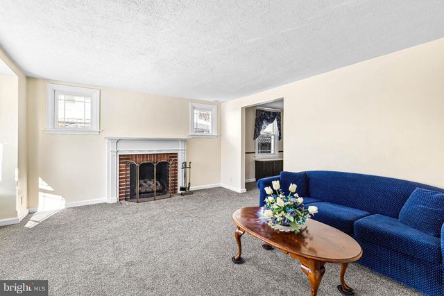 2009 PARKVIEW AVE, Abington, PA 19001