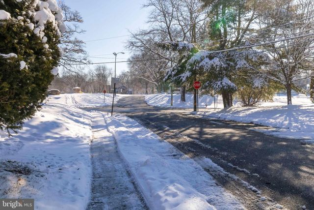 2009 PARKVIEW AVE, Abington, PA 19001