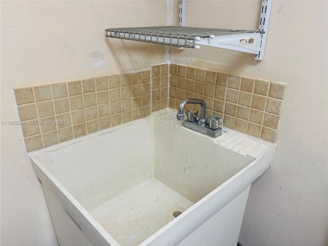 4621 SW 99th Ct, Miami, FL 33165