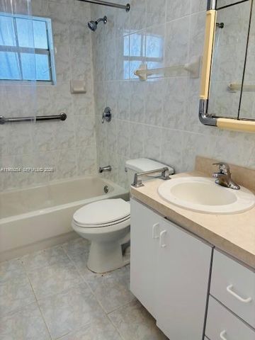 4621 SW 99th Ct, Miami, FL 33165