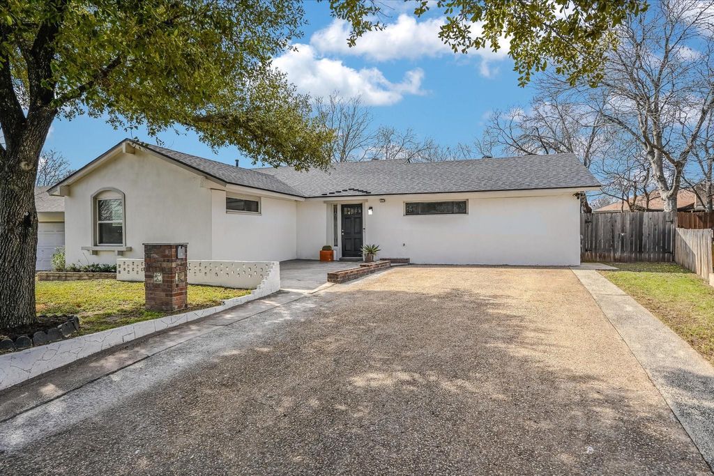 10104 Oak Hollow CIR, Austin, TX 78758