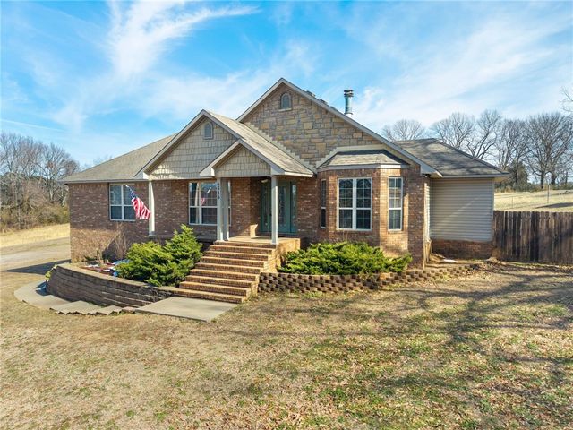 6516 Masters Place, Van Buren, AR 72956