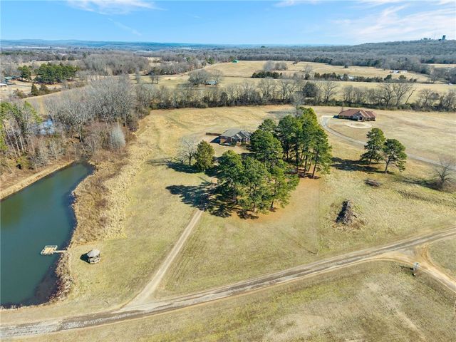 6516 Masters Place, Van Buren, AR 72956