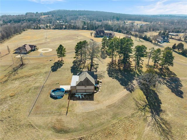 6516 Masters Place, Van Buren, AR 72956