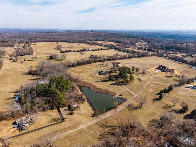 6516 Masters Place, Van Buren, AR 72956