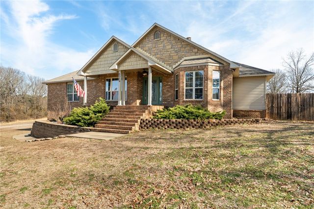 6516 Masters Place, Van Buren, AR 72956