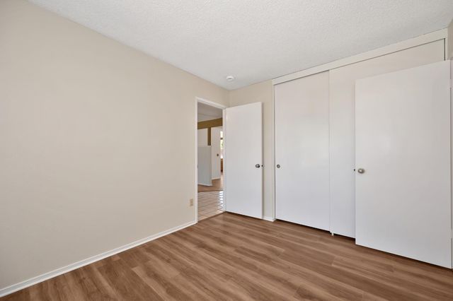 1400 Pebblewood Dr, Sacramento, CA 95833